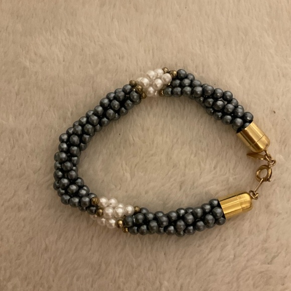 Chic Gold and Gray Beaded Bracelet - Picture 4 of 4